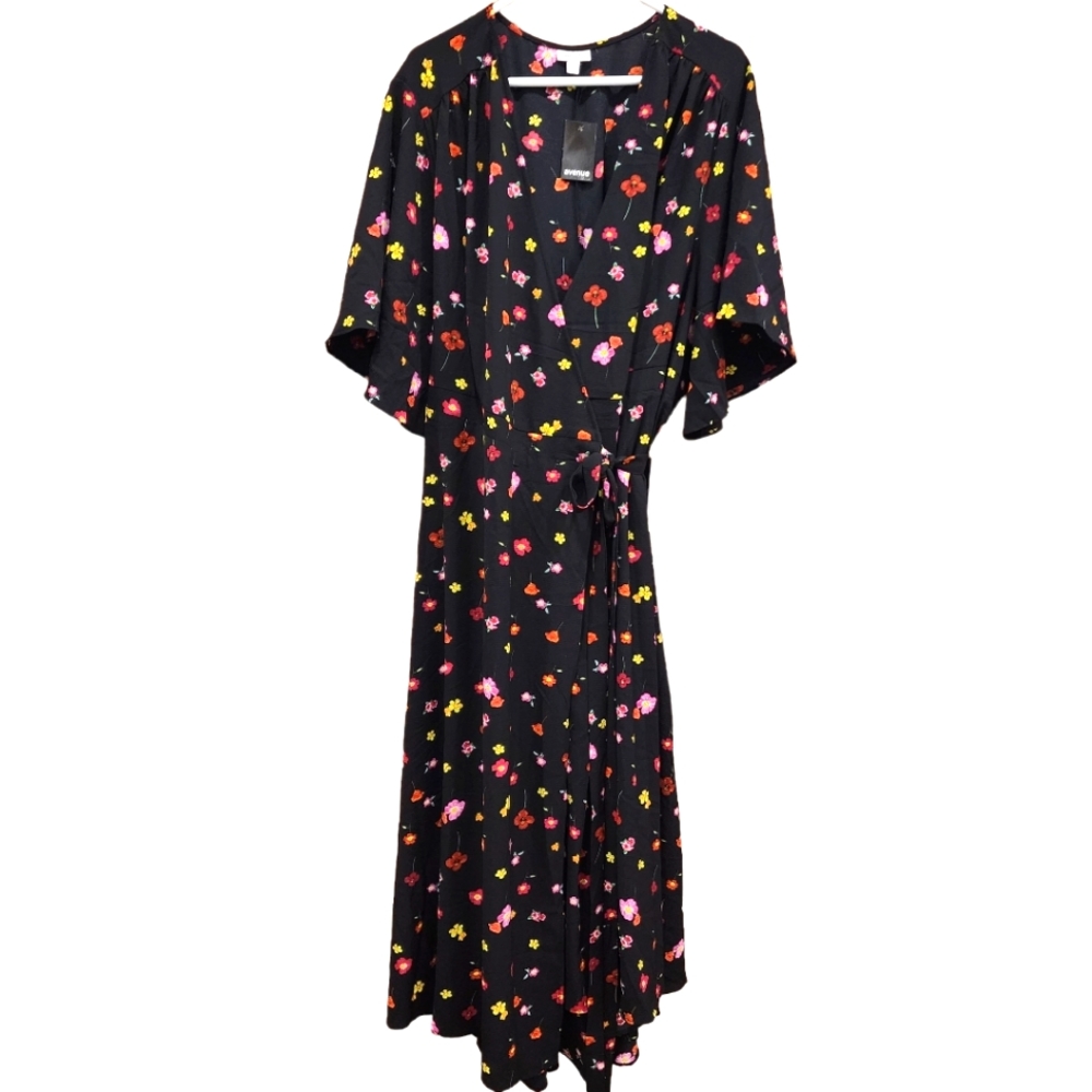 NWT Black Avenue floral dress